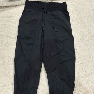 Lululemon Joggers in Black